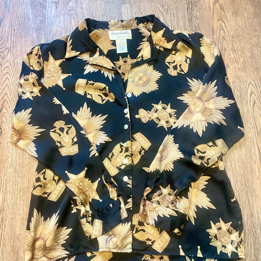 Vintage silk - Black and Gold Patterned Button-Up Shirt